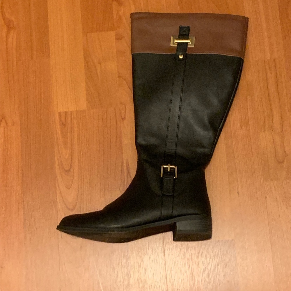 Boots - Picture 3 of 4